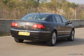 2009款辉腾V8L试驾