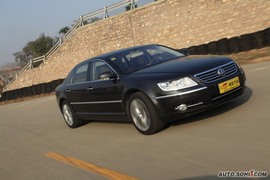 2009款辉腾V8L试驾