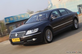 2009款辉腾V8L试驾