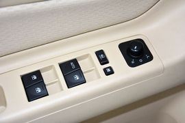 2015款绅宝D20三厢