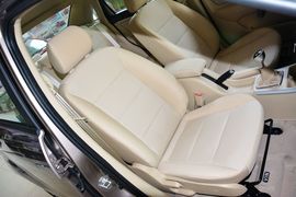 2015款绅宝D20三厢