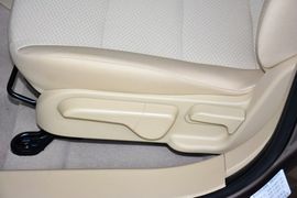 2015款绅宝D20三厢