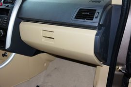 2015款绅宝D20三厢