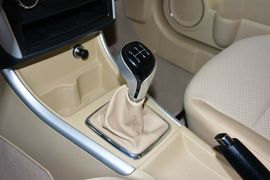 2015款绅宝D20三厢