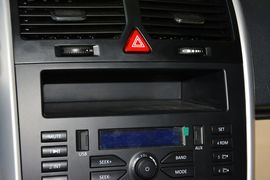 2015款绅宝D20三厢