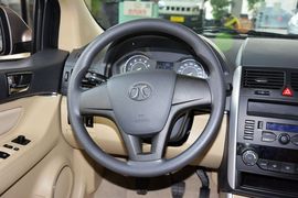 2015款绅宝D20三厢