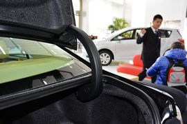 2015款丰田凯美瑞2.0G领先版