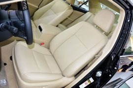 2015款丰田凯美瑞2.0G领先版