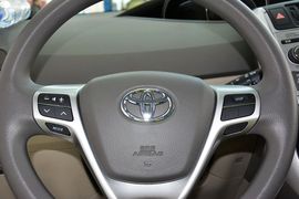 2014款丰田逸致180E自动精英版