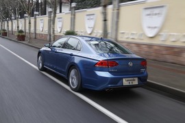 2015款凌渡330TSI豪华型试驾组图