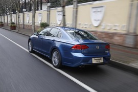 2015款凌渡330TSI豪华型试驾组图