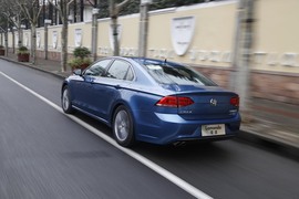 2015款凌渡330TSI豪华型试驾组图