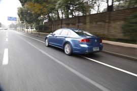 2015款凌渡330TSI豪华型试驾组图