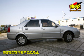 2010款雪铁龙爱丽舍三厢试驾实拍