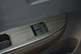 2015款五菱宏光V