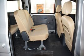 2015款五菱宏光V