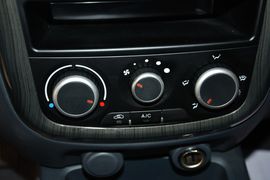 2015款五菱宏光V