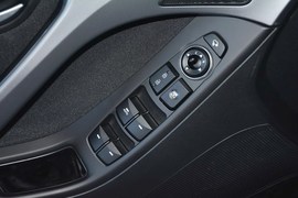 2015款现代朗动1.6L手动领先型