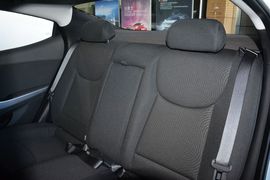 2015款现代朗动1.6L手动领先型