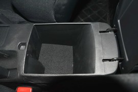 2015款现代朗动1.6L手动领先型