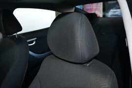 2015款现代朗动1.6L手动领先型