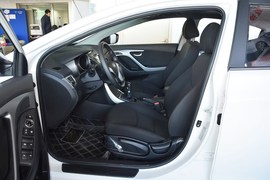 2015款现代朗动1.6L手动领先型