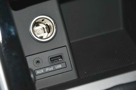 2015款现代朗动1.6L手动领先型