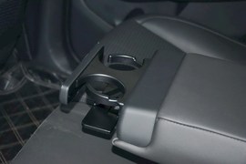 2013款现代全新胜达2.0T自动两驱尊贵型
