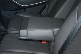 2013款现代全新胜达2.0T自动两驱尊贵型