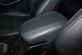 2013款现代全新胜达2.0T自动两驱尊贵型