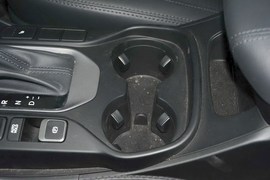2013款现代全新胜达2.0T自动两驱尊贵型