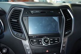 2013款现代全新胜达2.0T自动两驱尊贵型