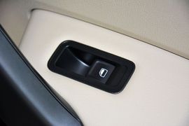 2015款斯柯达昕锐1.6L自动优选型