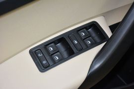 2015款斯柯达昕锐1.6L自动优选型