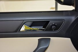 2015款斯柯达昕锐1.6L自动优选型