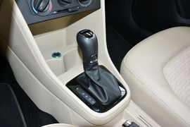 2015款斯柯达昕锐1.6L自动优选型