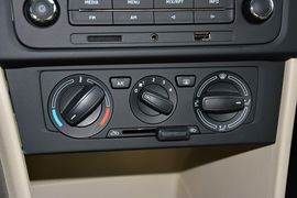 2015款斯柯达昕锐1.6L自动优选型