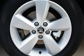 2015款斯柯达昕锐1.6L自动优选型