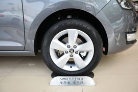 2015款斯柯达昕锐1.6L自动优选型