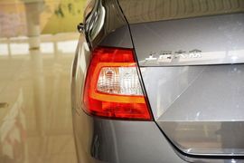 2015款斯柯达昕锐1.6L自动优选型