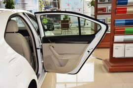 2015款斯柯达明锐1.6L自动逸致版