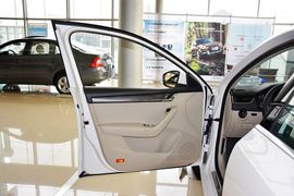 2015款斯柯达明锐1.6L自动逸致版