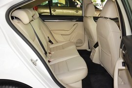 2015款斯柯达明锐1.6L自动逸致版