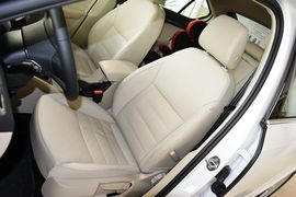 2015款斯柯达明锐1.6L自动逸致版