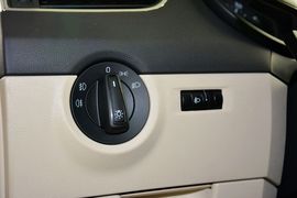 2015款斯柯达明锐1.6L自动逸致版