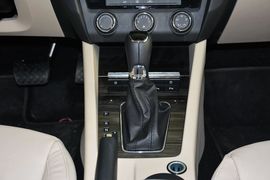 2015款斯柯达明锐1.6L自动逸致版