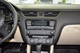 2015款斯柯达明锐1.6L自动逸致版