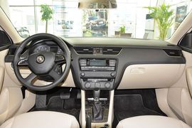 2015款斯柯达明锐1.6L自动逸致版