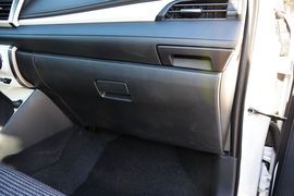 2015款丰田威驰1.5L手动智享星光版