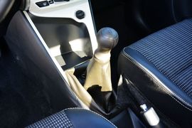 2015款丰田威驰1.5L手动智享星光版
